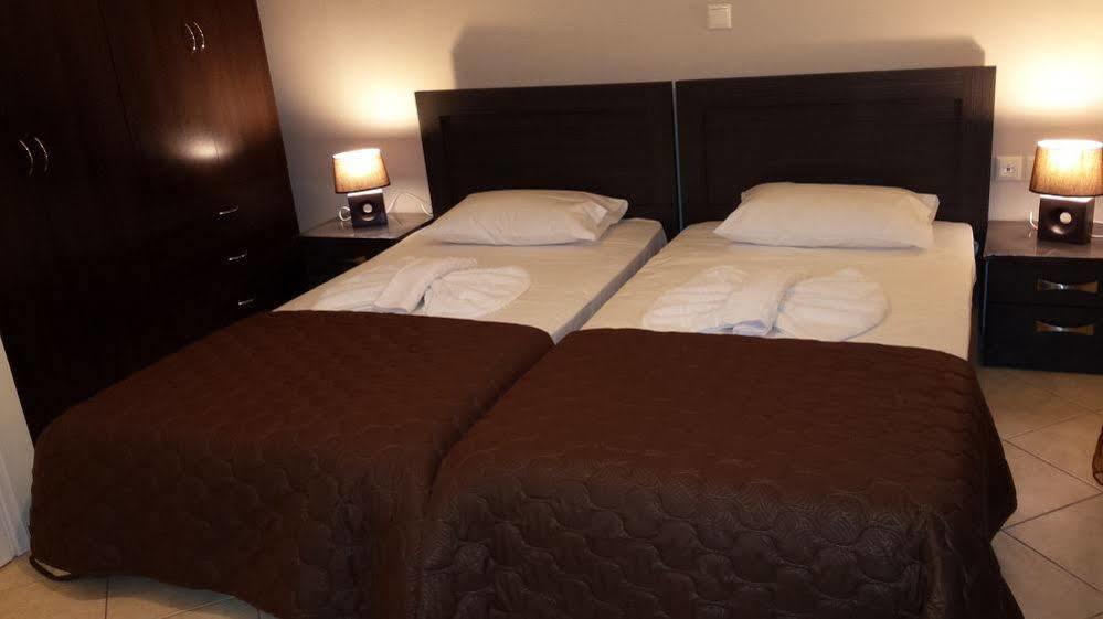 Roumpini Homes Stalos Bagian luar foto